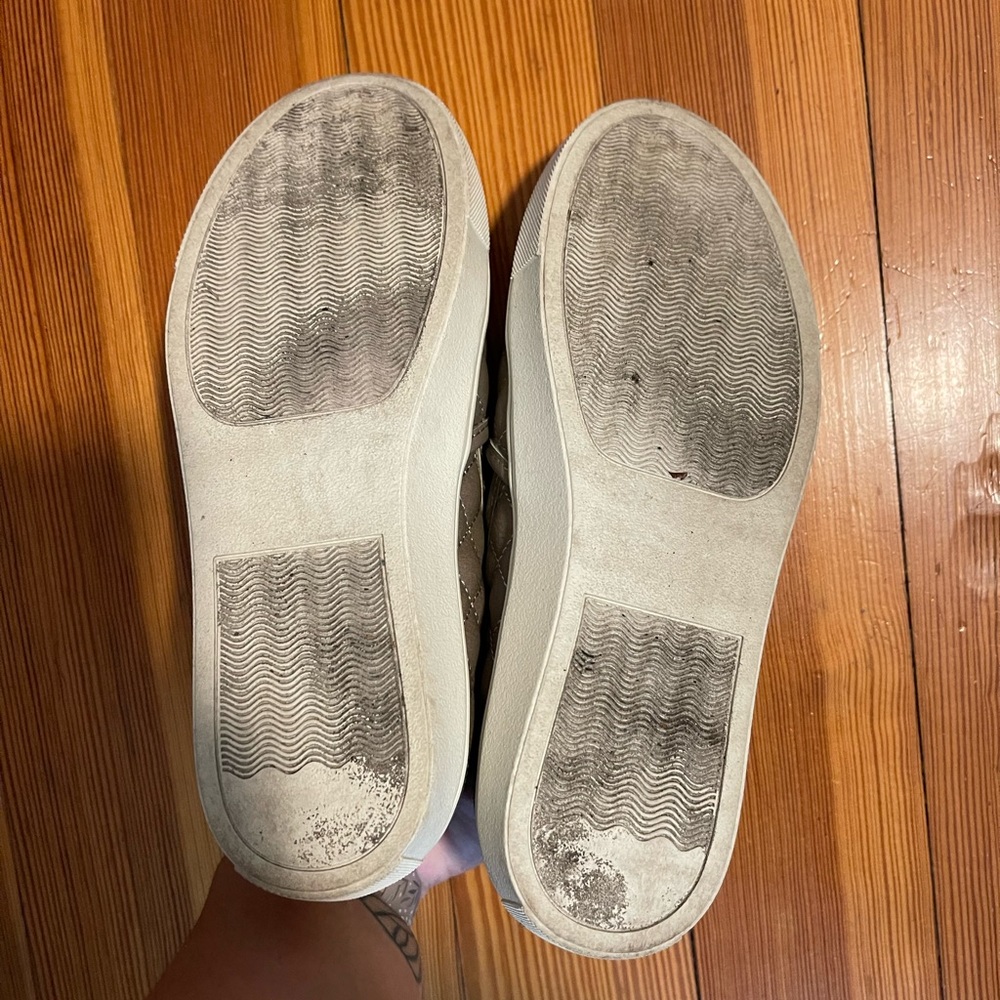 Steve Madden Slip On Size 6 Grey Color - image 3